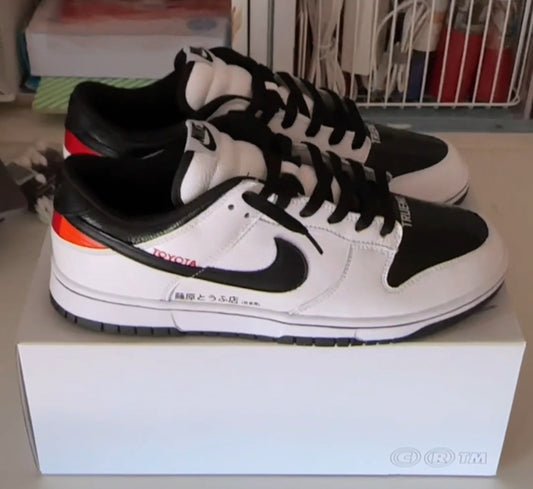 Trueno AE86 Initial D Nike Dunks Low Customs - Birthday gift for my Boyfriend ｡(*^▽^*)ゞ